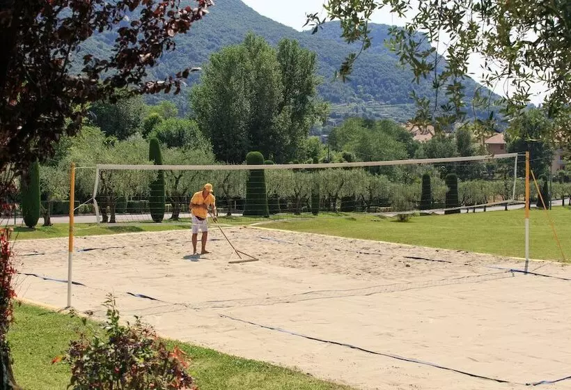 Отель Poiano Garda Resort