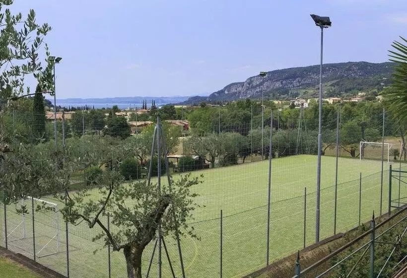 Отель Poiano Garda Resort