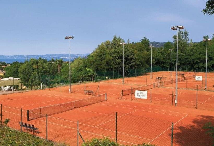 בית מלון כפרי Poiano Garda Resort