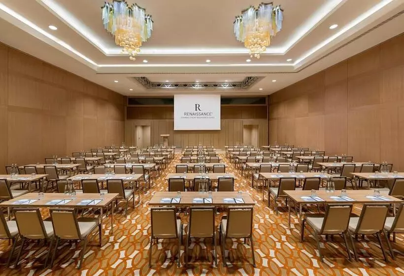 Отель Renaissance Istanbul Polat Bosphorus