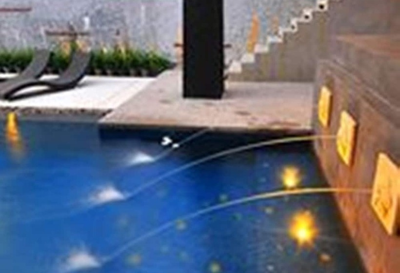 Surintra Boutique Resort