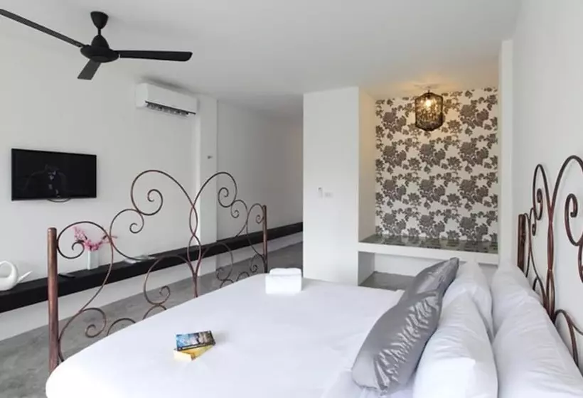 Surintra Boutique Resort