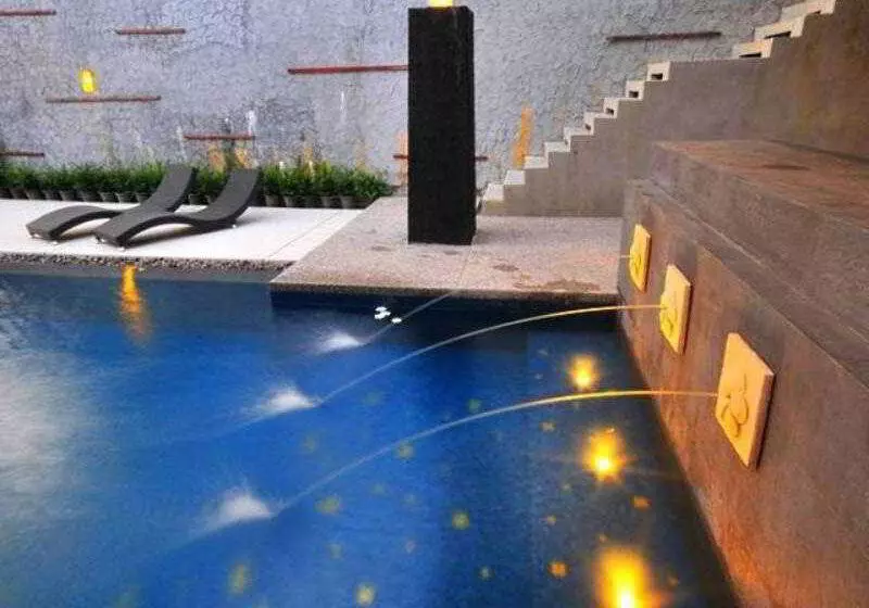 Surintra Boutique Resort