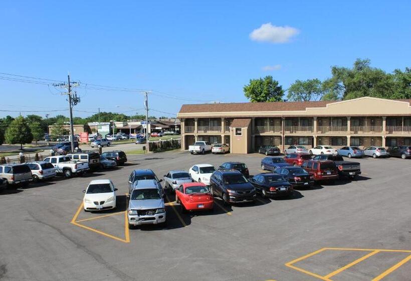 فندق American Inn And Suites