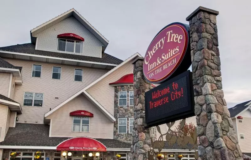 Hotel Cherry Tree Inn & Suites