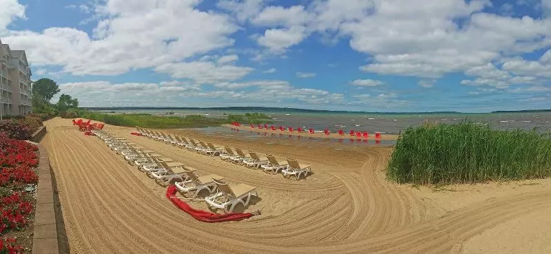 Hotel Cherry Tree Inn & Suites