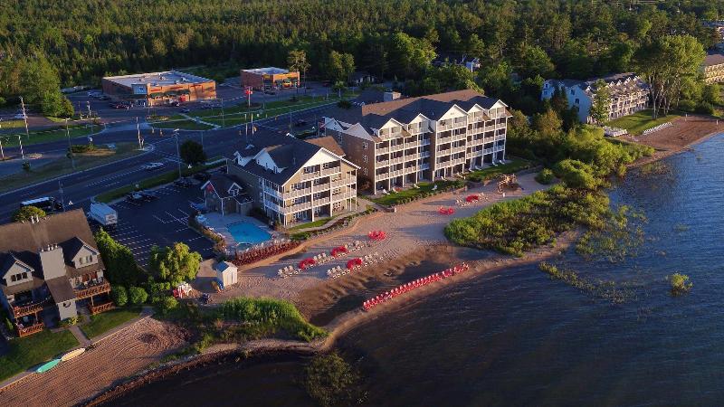 فندق Cherry Tree Inn & Suites