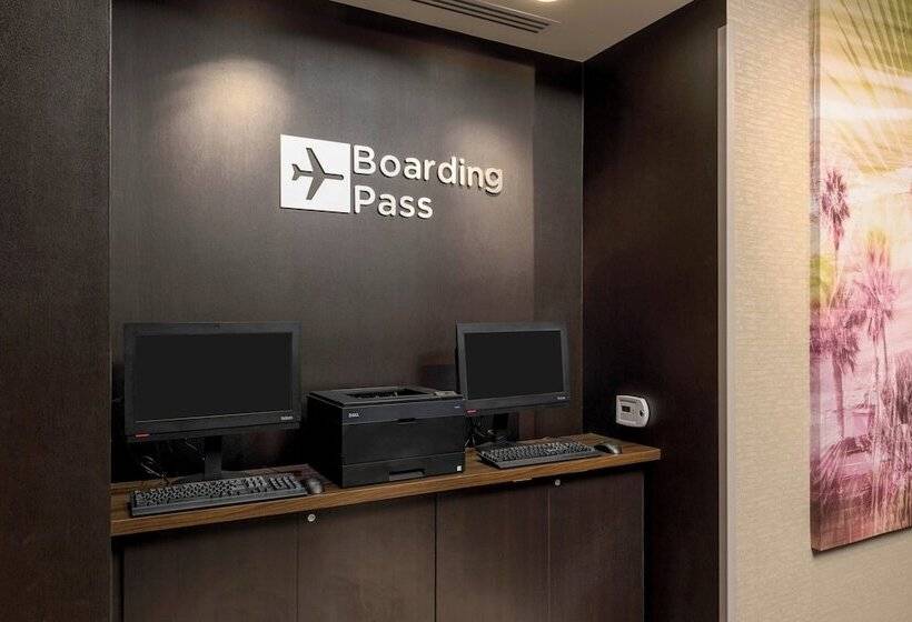 ホテル Courtyard By Marriott San Diego Oceanside