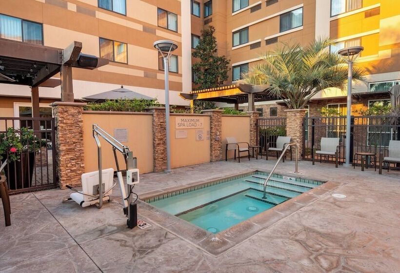 ホテル Courtyard By Marriott San Diego Oceanside