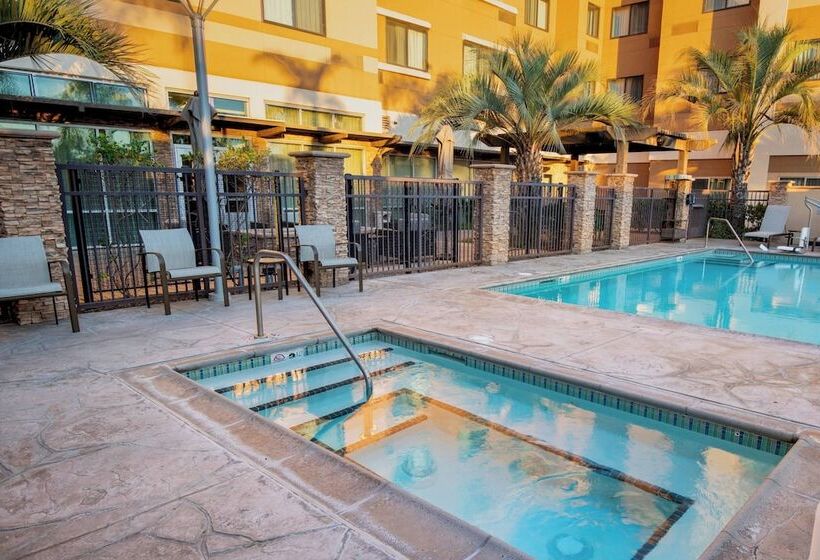 ホテル Courtyard By Marriott San Diego Oceanside