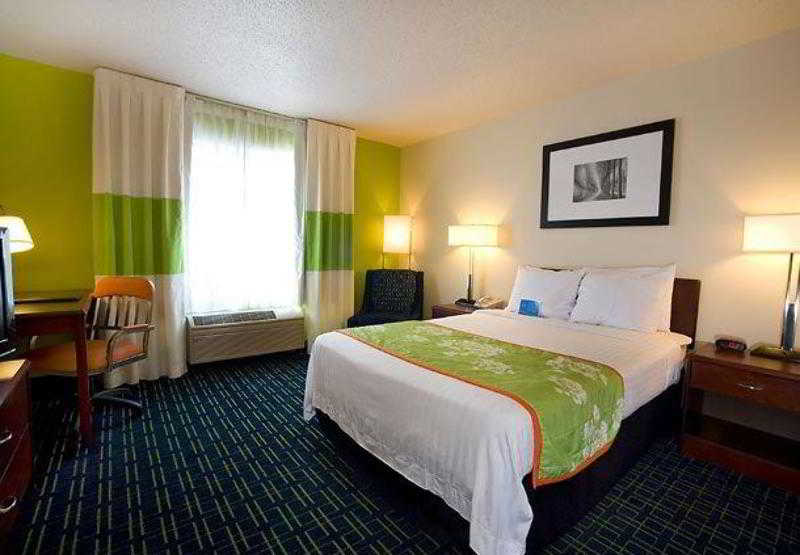 فندق Fairfield Inn & Suites Traverse City