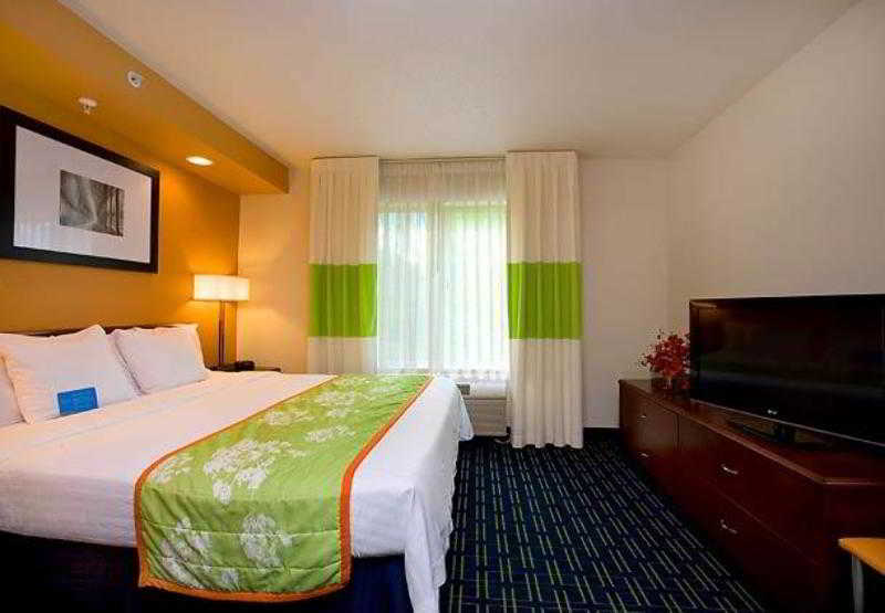 فندق Fairfield Inn & Suites Traverse City