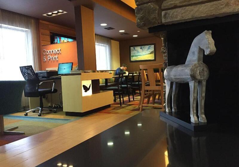 فندق Fairfield Inn & Suites Traverse City