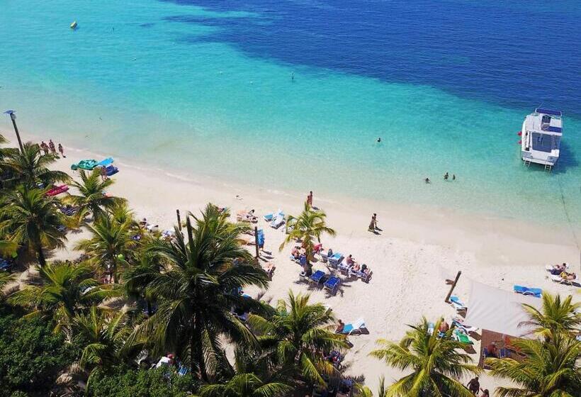 هتل Henry Morgan All Inclusive