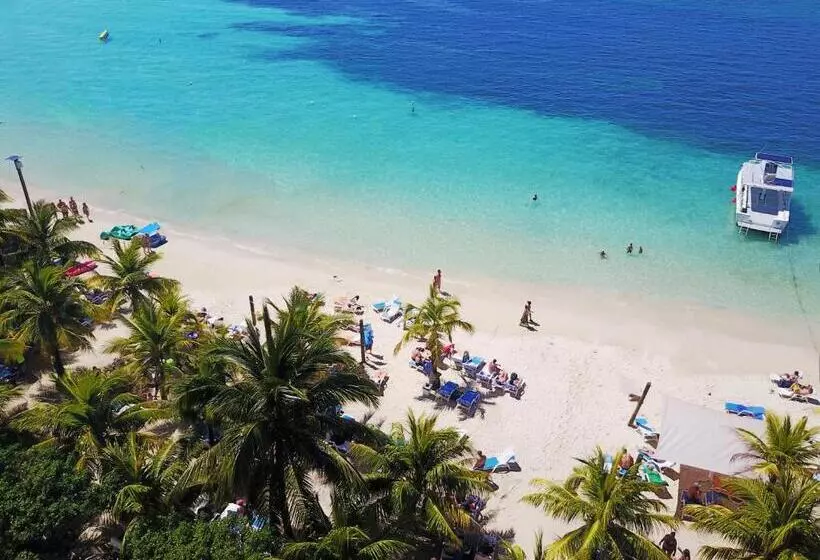 هتل Henry Morgan All Inclusive