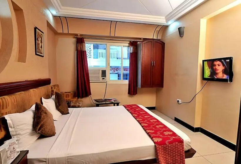 Отель Ratnawali