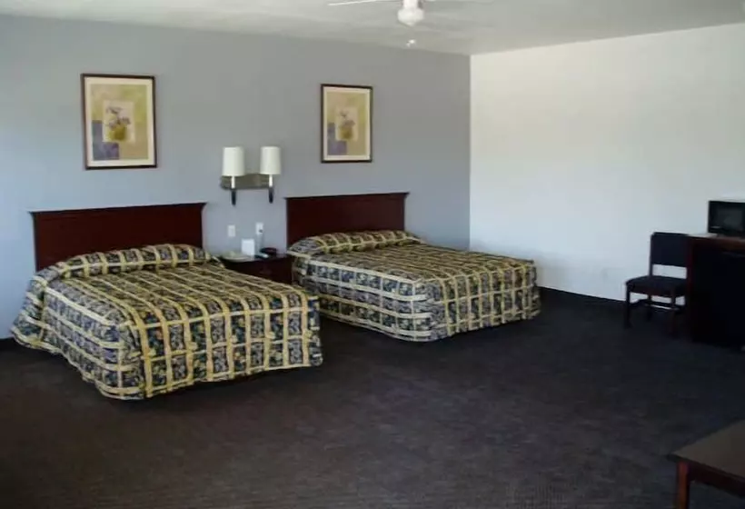 בית מלון כפרי Texas Inn & Suites