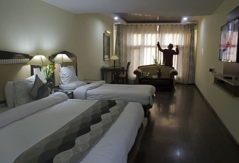 فندق The Residency