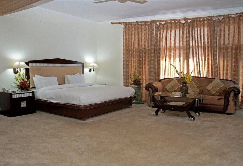 فندق The Residency