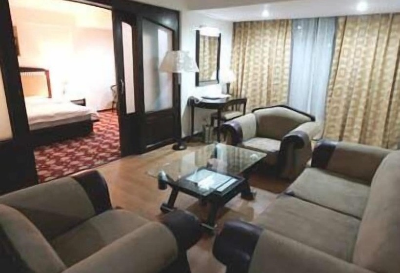 فندق The Residency