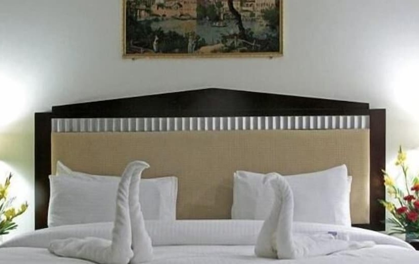 فندق The Residency