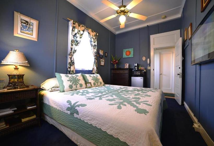 هتل Wailuku Guesthouse