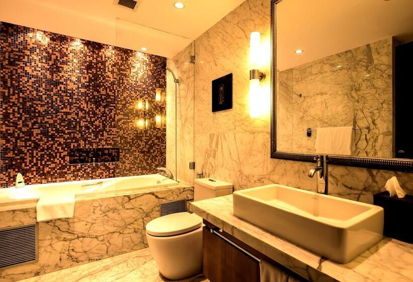 Oakwood Premier Prestige Bangalore