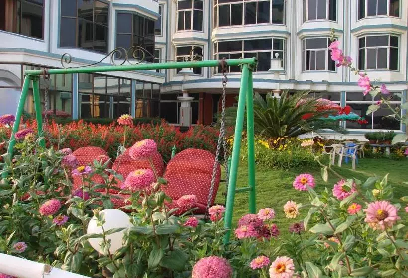リゾートホテル Shree Gajanana   Lift  Wifi With Restaurant Facilities Near Sea Beach Best Choice Of Travellers By M