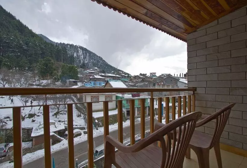 Sarthak Resorts Reside In Nature With Best View, 9 Kms From Mall Road Manali
