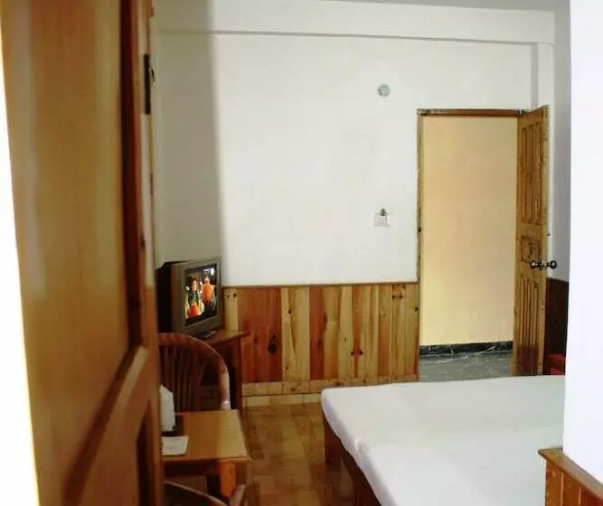 Sarthak Resorts Reside In Nature With Best View, 9 Kms From Mall Road Manali
