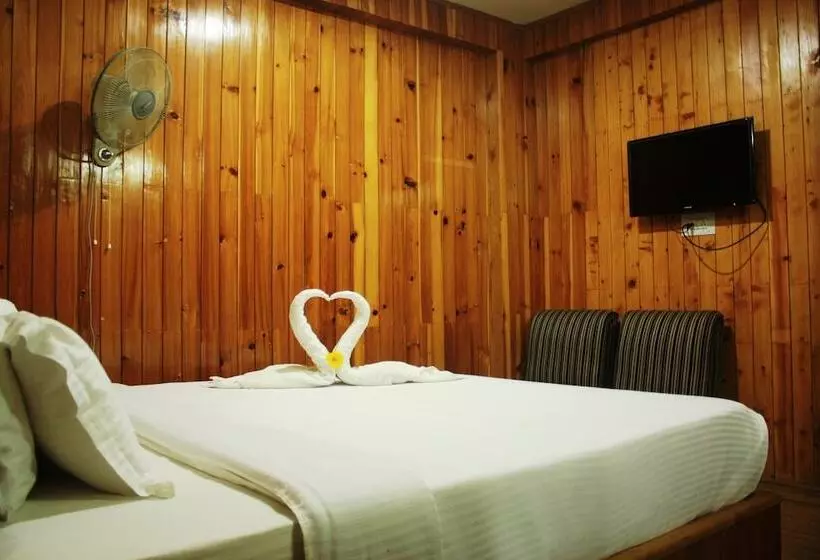 Sarthak Resorts Reside In Nature With Best View, 9 Kms From Mall Road Manali
