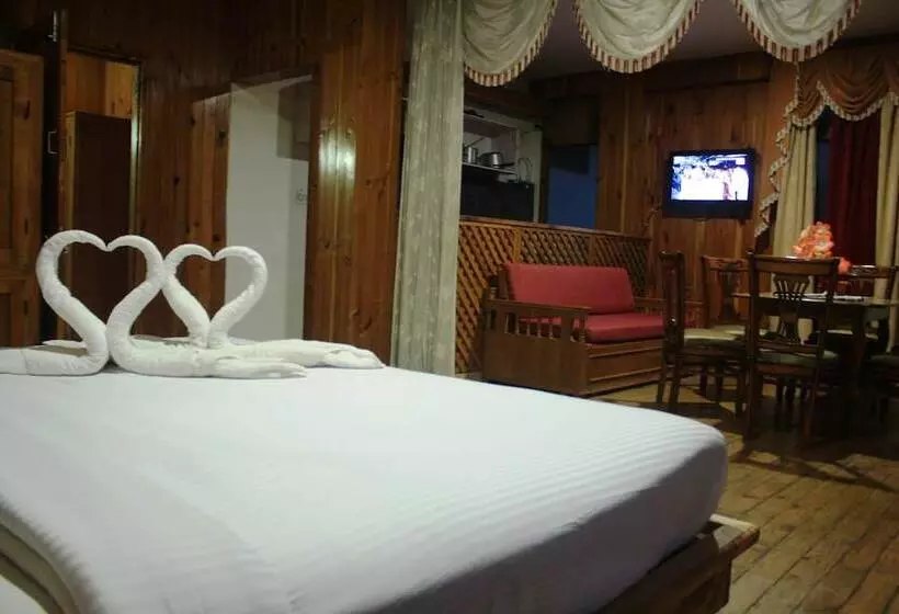 Sarthak Resorts Reside In Nature With Best View, 9 Kms From Mall Road Manali