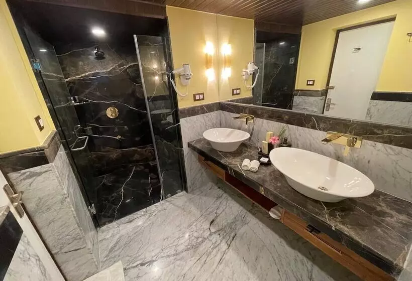 Cama Rajputana Club Resort, Mount Abu