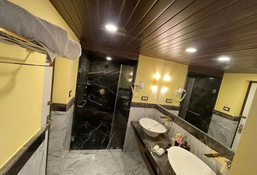 Cama Rajputana Club Resort, Mount Abu