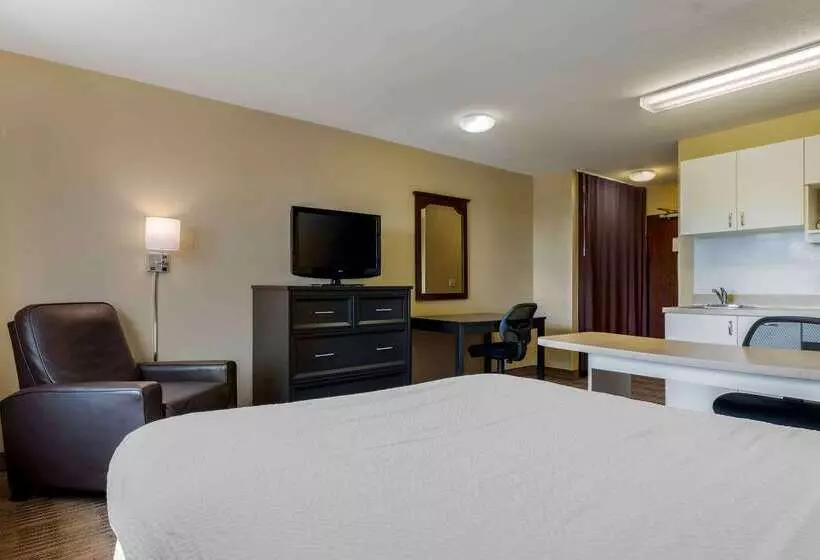 Extended Stay America Suites  Chicago  Gurnee