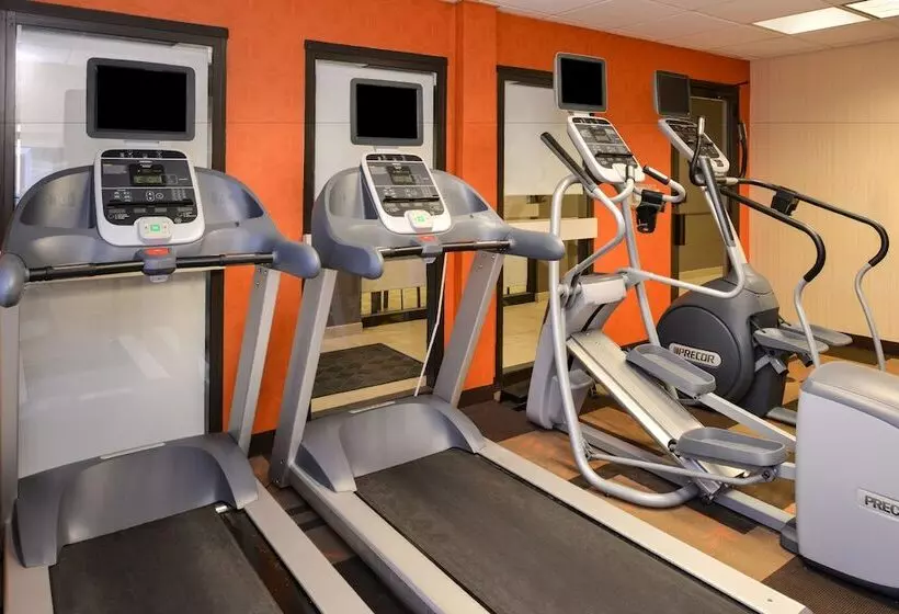 호텔 Courtyard By Marriott Milwaukee North/brown Deer