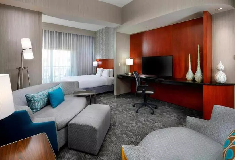 호텔 Courtyard By Marriott San Antonio Six Flags At The Rim