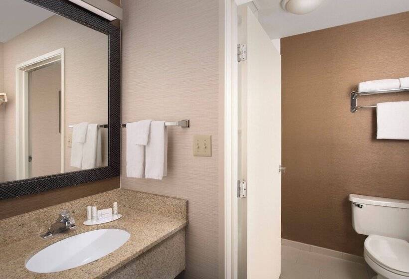 فندق Fairfield Inn & Suites By Marriott Albuquerque Airport