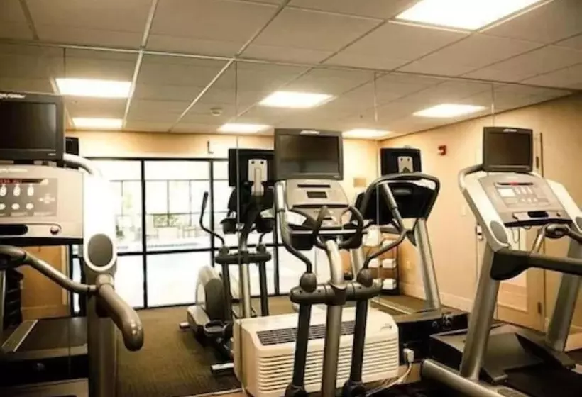 ホテル Chester Inn & Suites