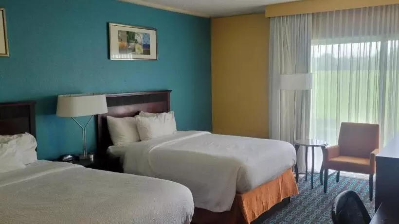 ホテル Chester Inn & Suites