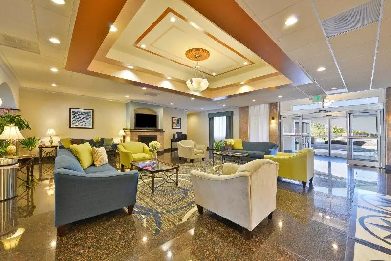 호텔 Holiday Inn Express & Suites Tacoma South   Lakewood, An Ihg