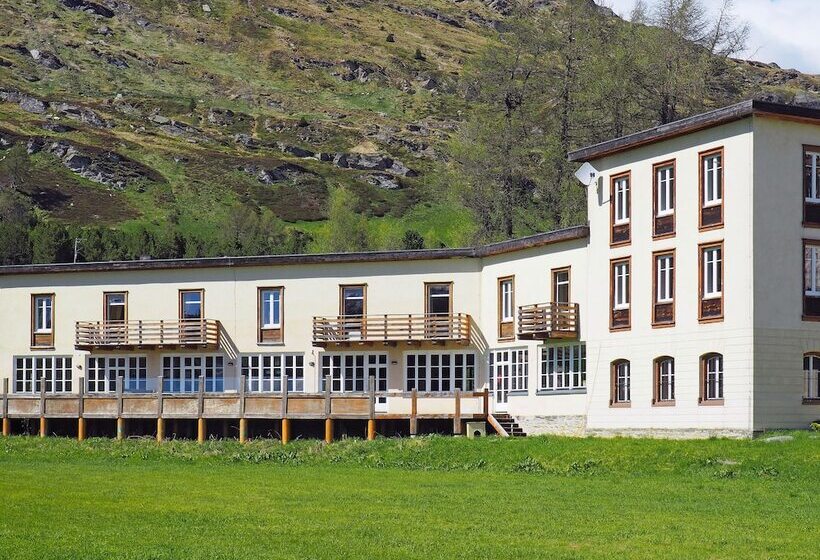 فندق Maloja Palace