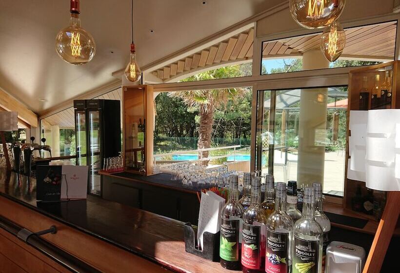 ホテル Résidence Valdys Thalasso & Spa   Les Pins