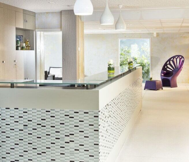 ホテル Résidence Valdys Thalasso & Spa   Les Pins