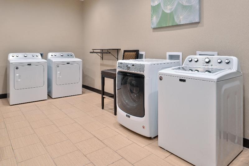 فندق Staybridge Suites Wichita Falls, An Ihg