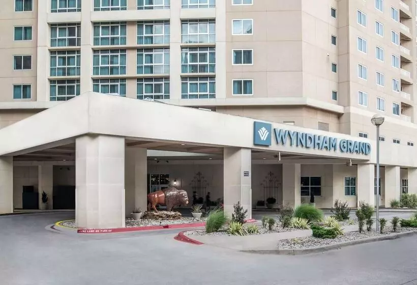 호텔 Wyndham Grand Oklahoma City Downtown