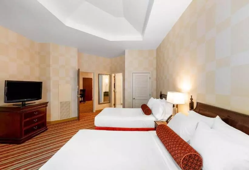 호텔 Wyndham Grand Oklahoma City Downtown