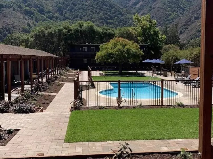 אתר נופש Hidden Valley Inn