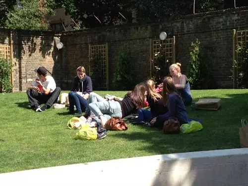 Rest Up London Hostel