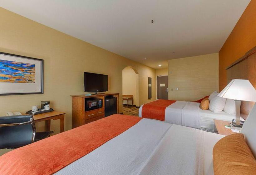 فندق Best Western Plus Delta Inn & Suites